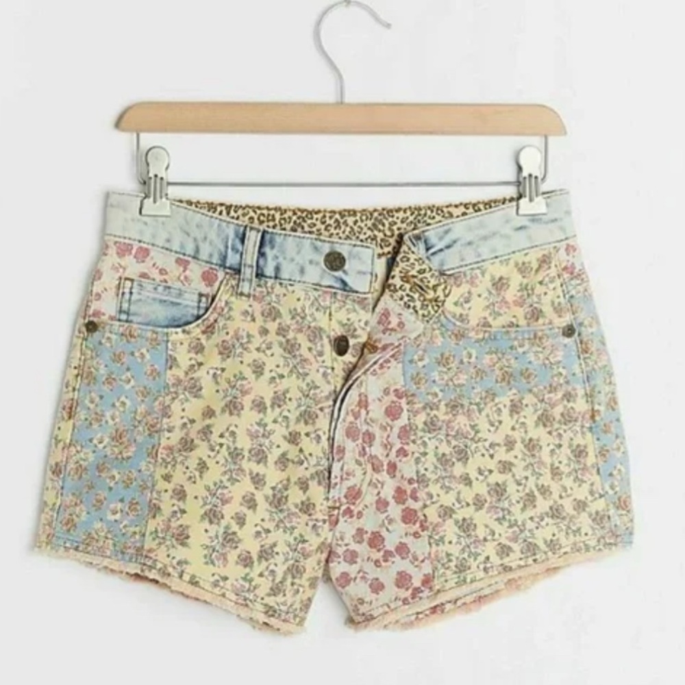 Farm Rio Anthropologie Ultra High Patchwork Floral Denim Shorts 26 Boho Feminine